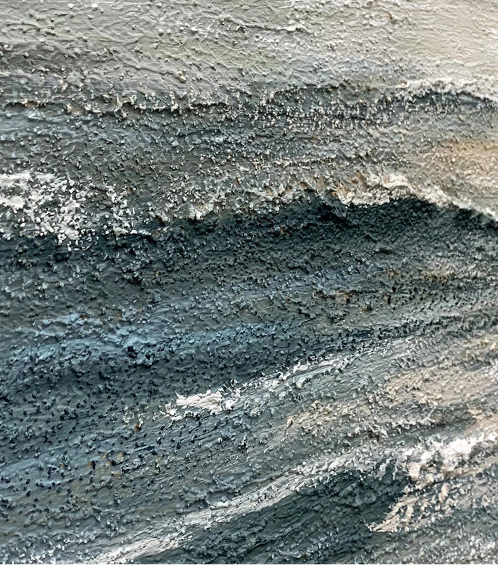 Textured Seaside Opulence | Silvery Glow