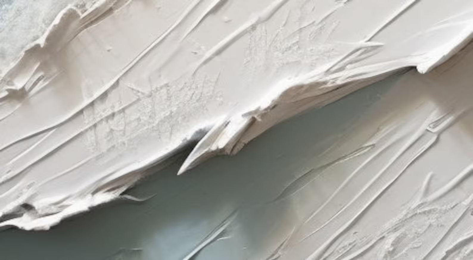 Textured Surf Opulence | Neutral Crest