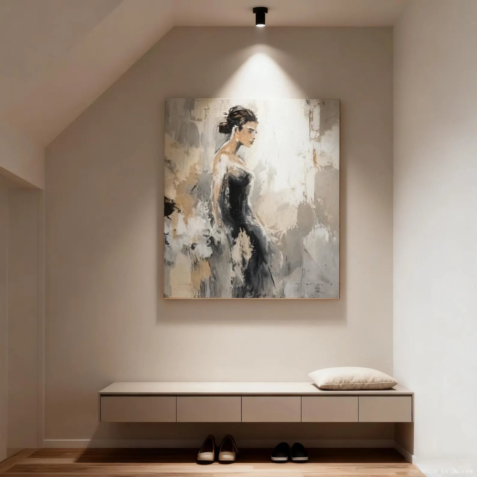 Textured Elegant Figure | Black Gray