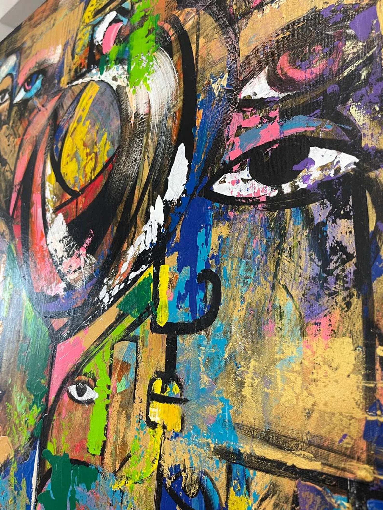 Textured Abstract Faces | Heart Accents